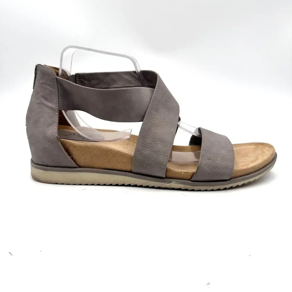 Eurosoft  Womens Landry II gray FAUX leather gladiator style sandals - SIZE 11